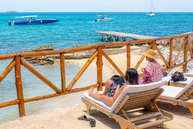 5-Island Speedboat Tour in Cartagena and the Rosario Islands - Tierra Bomba at sunset and changing plans