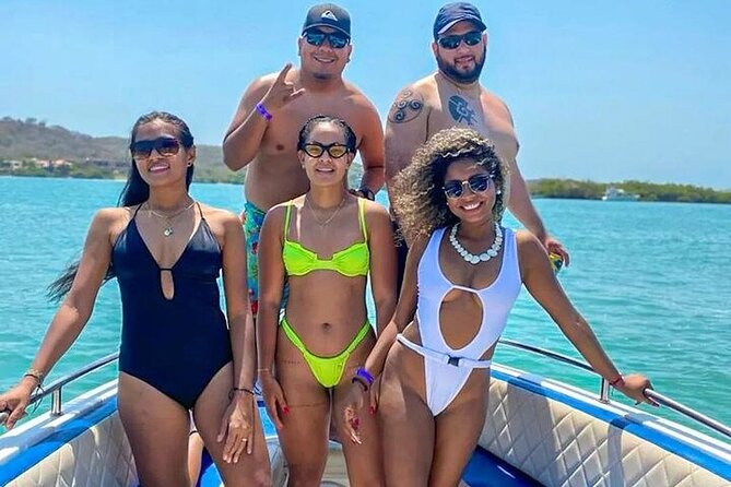 5 Island Tour with Lunch Snorkel in Cartagena Rosario Island - Cholon is loud, social, and deliberately unruly