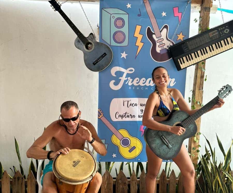 All-inclusive package in Freedom Beach Club - Barú - Lunch with coconut rice and patacones