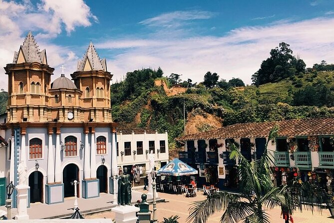 Amazing Private Guatape Tour + Boat Ride + Helicopter & Rock - Who will enjoy this Guatapé day