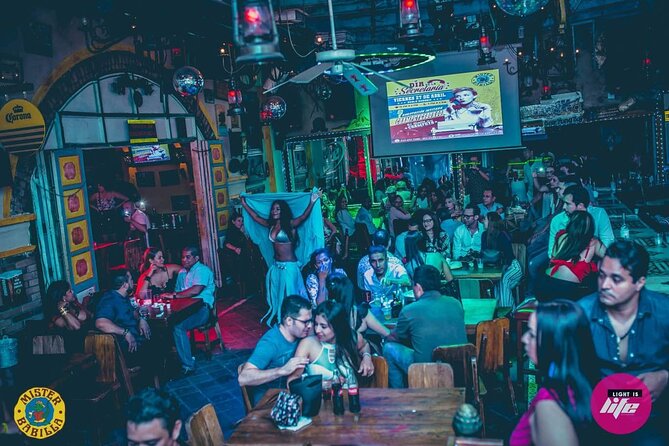 Bar Tour for Guys and Bachelor Parties - What the three-hour Cartagena night looks like