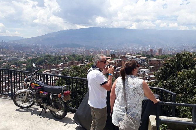 Best Full Day Private Medellin City Tour and Botero´s Plaza - Parque Arví in the high country