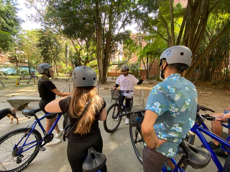 Bike Tour Medellin with Snacks and Local Beer - La Alpujarra and Medellín’s civic center