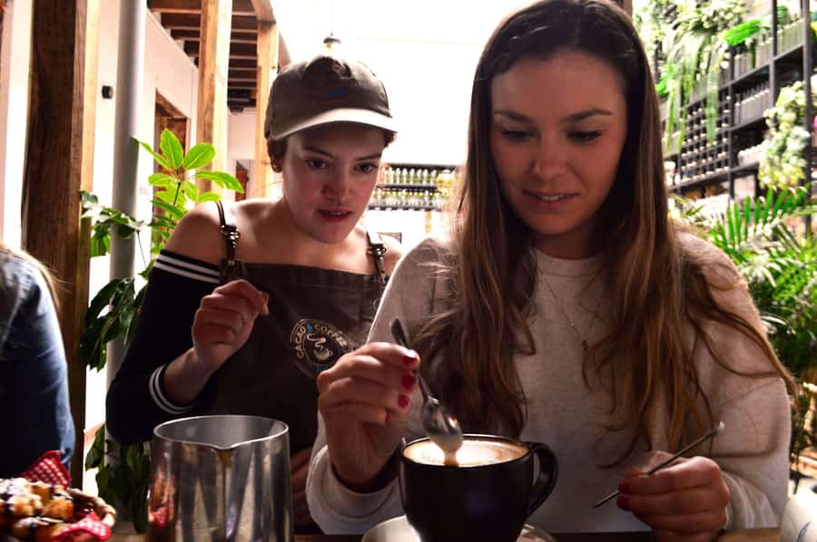 Bogotá: Candelaria Tour with Cacao and Coffee Workshop - Start at Plazoleta del Rosario and Café Pasaje