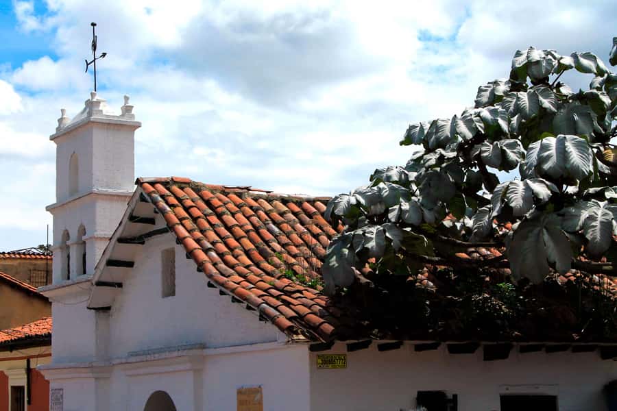 Bogotá: Candelaria Tour with Cacao and Coffee Workshop - What $116 per person really covers