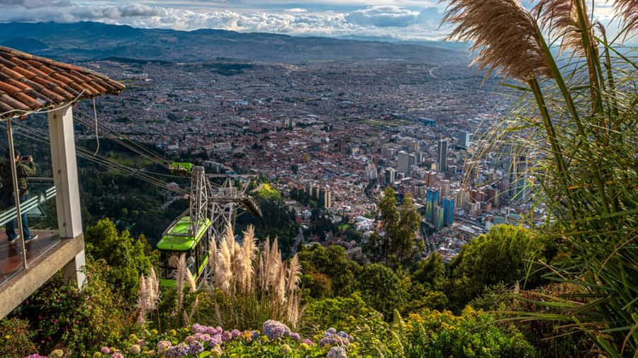 Bogotá: City tour Monserrate, emerald and gold museum & more - Understanding emeralds at the International Emerald Museum