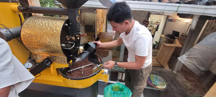 Bogota: Coffee Tasting, Roasting, Filtration & Espresso Tour - Tasting Different Colombian Coffee Styles