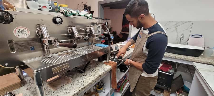 Bogota: Coffee Tour, Filtration and Espresso Experience - The first lesson: coffee from origin to cup