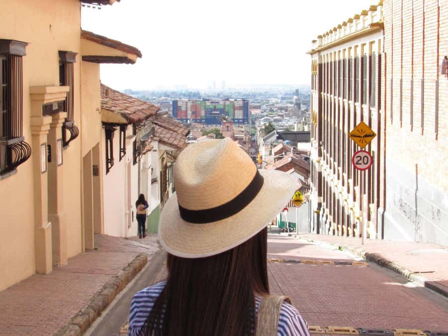 Bogotá: Express Tour with Private Guide and Transportation - Walking La Candelaria, Bogotá’s oldest neighborhood