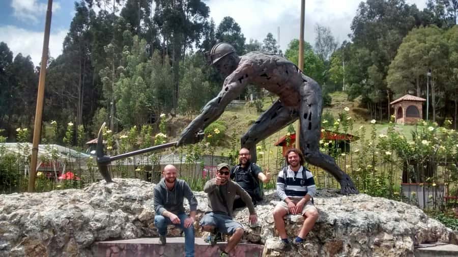 Bogota: Guatavita and Salt Cathedral Daily Group Tour - Lunch and the move to Zipaquirá