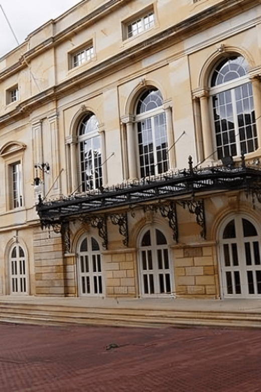 Bogota : Must-See Sites Walking Tour With a Guide - What the $14 price really covers