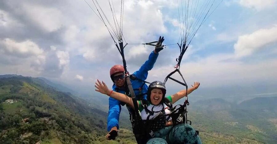 Bogota: Paragliding Flight Ticket in Guatavita - Who will enjoy this most