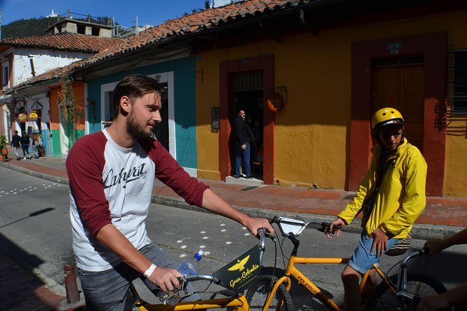 Bogotá Private Bike Tour with Transportation - What the private format changes
