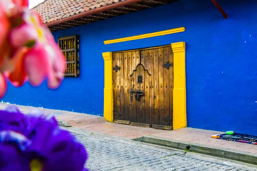 Bogotá: Private Candelaria Walking Tour with Gold Museum - Key points at a glance