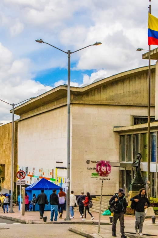 Bogotá: Private Candelaria Walking Tour with Gold Museum - Who should book this tour?