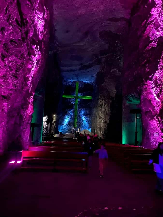 Bogotá: Salt Cathedral & Lake Guatavitá Tour with Lunch - Walking, weather, and what to bring