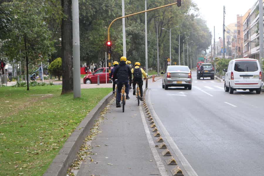 Bogotá: Shared Bike Tour - Parkway Boulevard and the city’s cycle paths