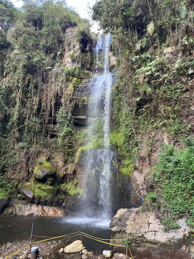 Bogotá: Visit Colombia's Highest Waterfalls & Guadalupe Hill - El Chiflón gives you a shorter first walk