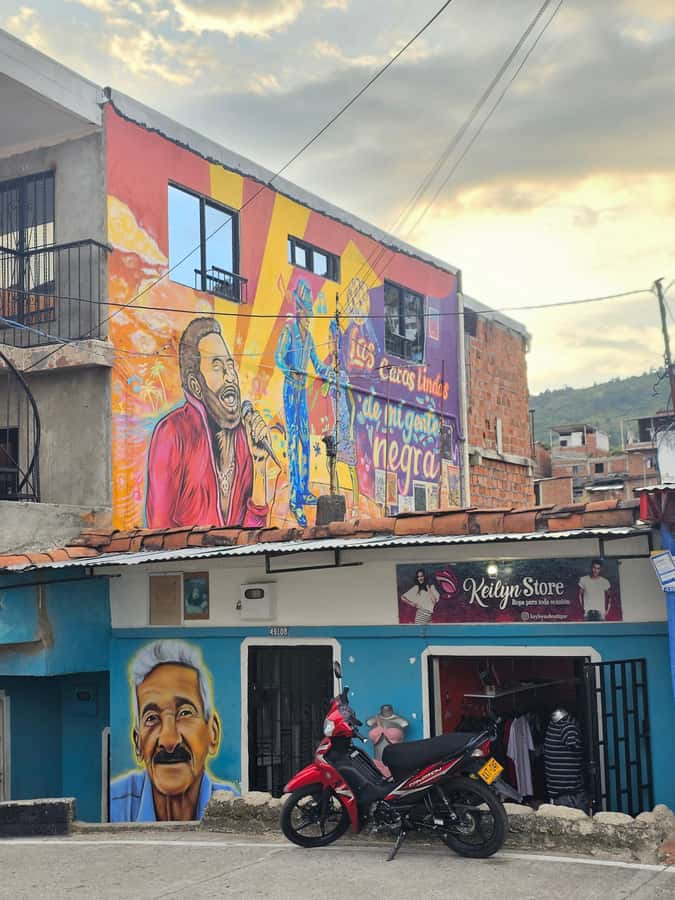 Cali: Comuna 20 Siloé Street Art Tour - Practical ways to prepare for the afternoon