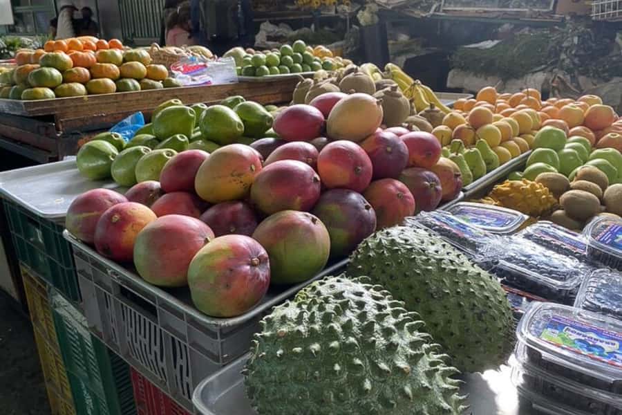 Cali: Fruit Market Walking Tour with Tastings - Key points to know before booking