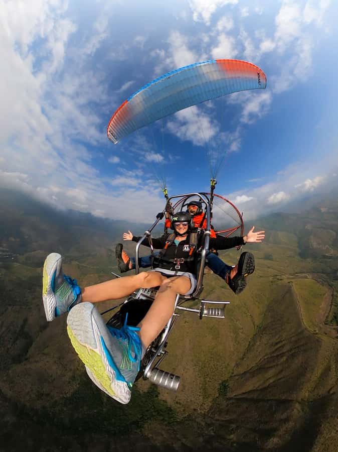 Cali: Paratrike Flight - Paragliding - Flying Above Valle del Cauca for 15 Minutes