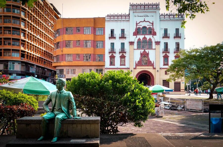 Cali: Three hours walking Cali City discovery tour - San Antonio, an older neighborhood with a working past