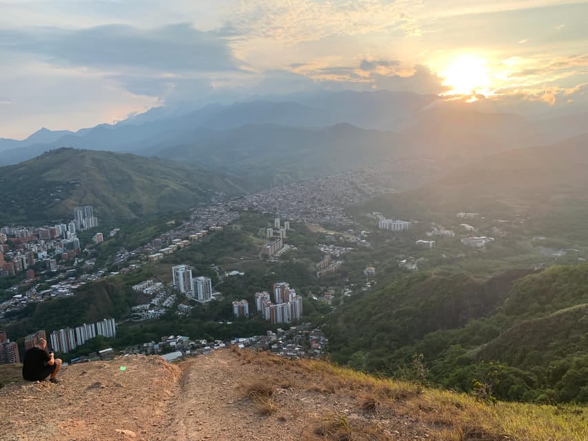 Cali: TRES CRUCES - Cali's most popular hike and monument - Mateo and the Guide Experience