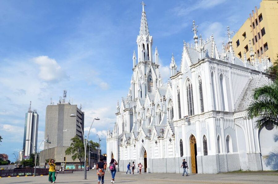 Cali: Two hours walking Cali City discovery tour - Starting at La Merced, where Cali’s story begins