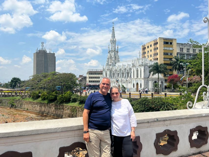 Cali: Two hours walking Cali City discovery tour - Gold, colonial memory, and Plaza de Caicedo