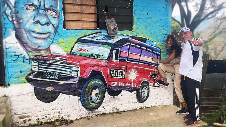 Cali: Walking Tour of the 11 Neighborhoods of Commune 20 - Cañaveralejo and the story of transportation
