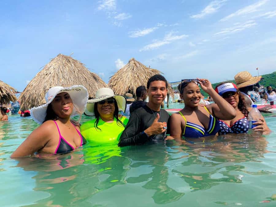 Cartagena: 4 Island Day Trip by Boat and Caribbean Lunch - Who will enjoy this day on the water