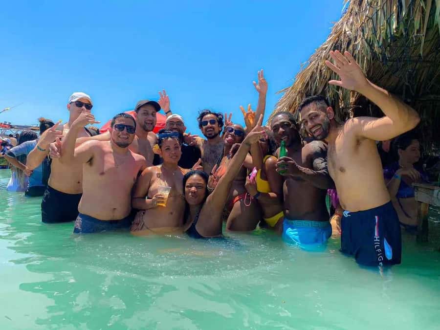 Cartagena: 5 Rosario Islands, Full party with drinks, Snorkeling and lunch - What the $132 price really covers