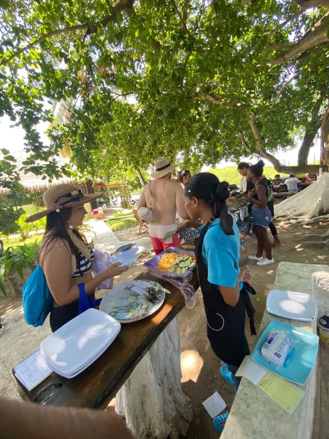 Cartagena: 5 Rosario Islands Tour with Snorkeling and Lunch - Playa Tranquila and lunch on Barú