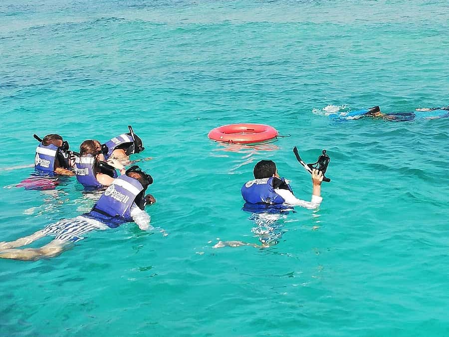 Cartagena: All-Inclusive Rosario Islands Speedboat Tour - Passing Tierra Bomba and Bocachica