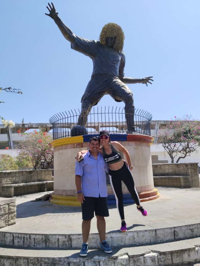 Cartagena: Barranquilla and Santa Marta BILINGUAL GUIDE - Rodadero Beach for lunch and a swim