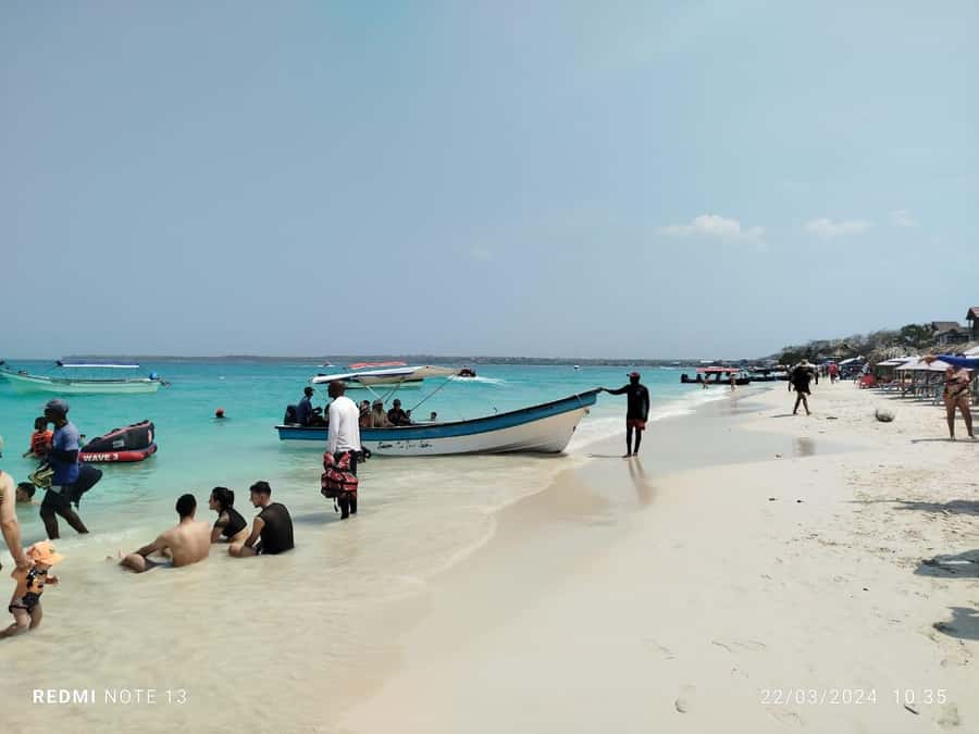 Cartagena: BARÚ Playa blanca with SNORKELING INCLUDED - Price, timing, and who gets the best value