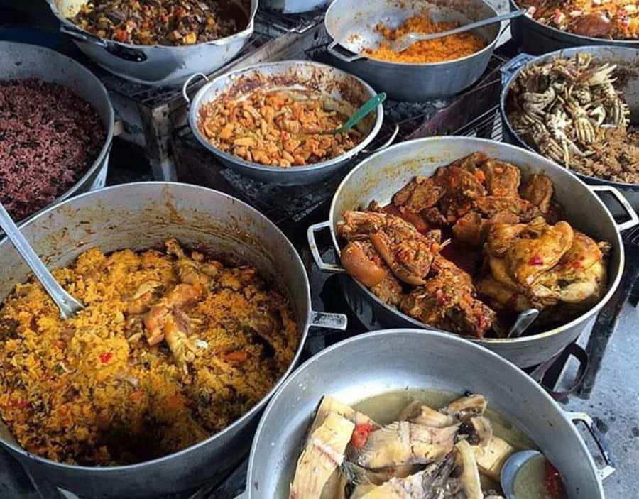 Cartagena: Bazurto Market & La Popa Convent Tour with Lunch - Guides, drivers, and the private format