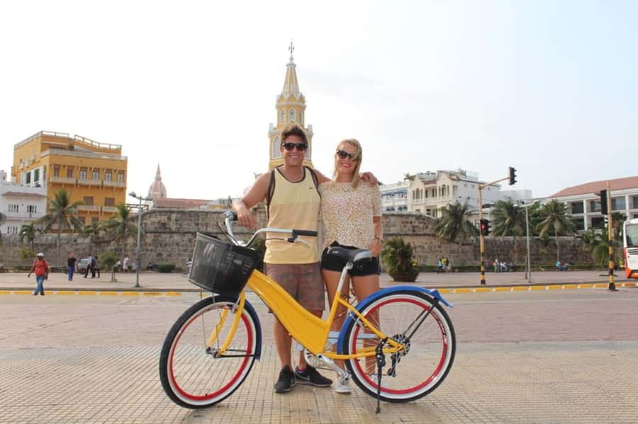 Cartagena: Bike rental 1 hour to 24 hours - Riding through Cartagena’s Centro Histórico