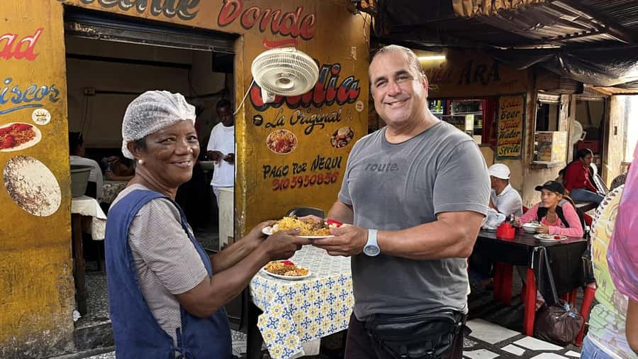 CARTAGENA: BIKE RIDE WITH LUNCH AT BOURDAIN'S FAVORITE SPOT - What the $67 price gets you