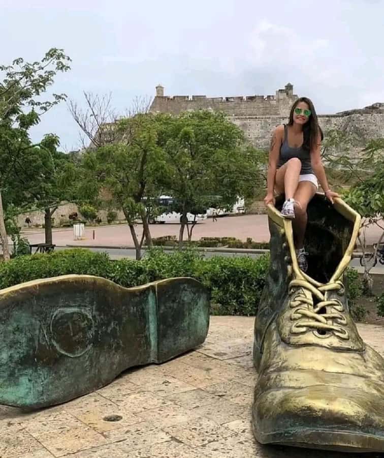 Cartagena: BILINGUAL CITY TOUR San Felipe Castle & Old city - The Cartagena letters and the route back to the walls