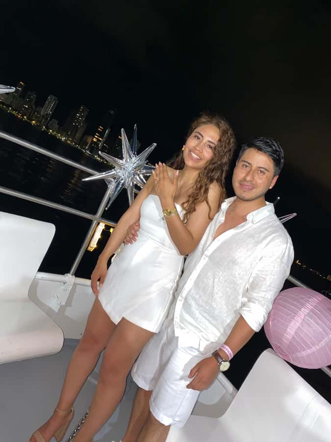 Cartagena: Buffet & party night,cocktails sailing in the bay - Should you book this Cartagena bay cruise?