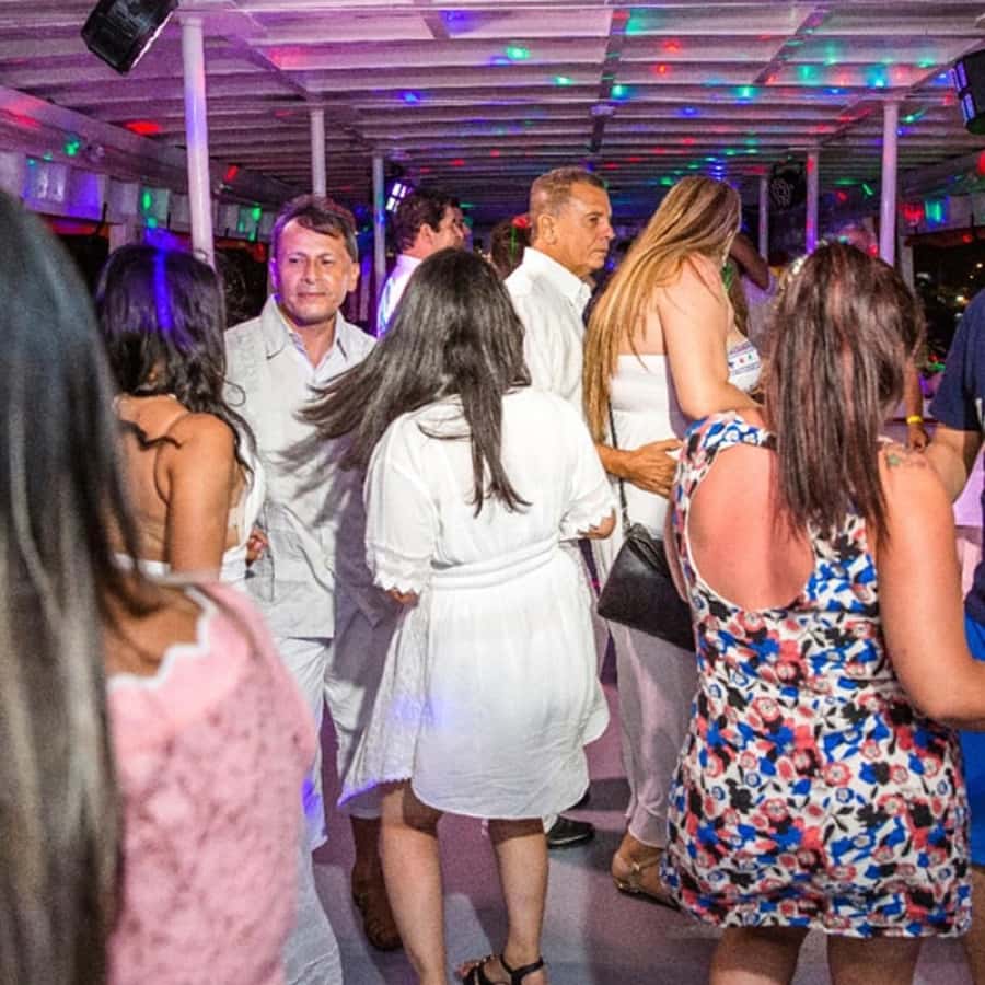 Cartagena: Buffet & party night,cocktails sailing in the bay - What this Cartagena night cruise is really like