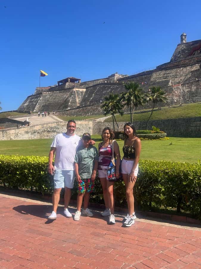 Cartagena: CITY TOUR IN ENGLISH, Old city, Monuments, Castle - Entering the walled city through the Clock Tower
