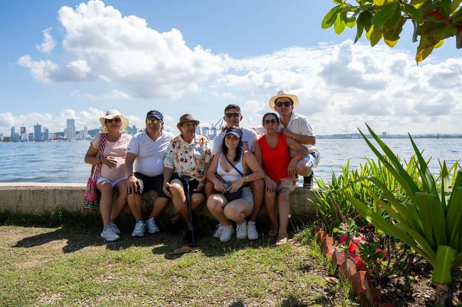 Cartagena: CITY TOUR IN ENGLISH, Old city, Monuments, Castle - Riding Cartagena’s traditional Chiva