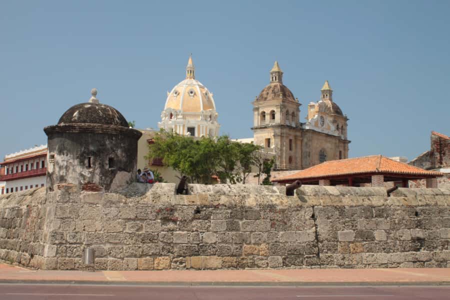 Cartagena City Tour with San Felipe Castle & Old Town Walk - What the four-hour schedule really gives you