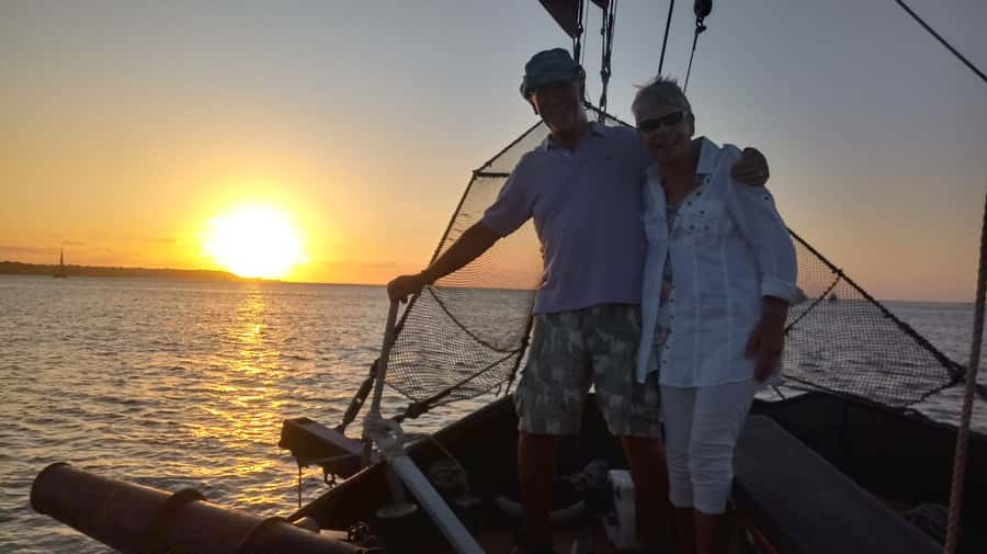 Cartagena, CO: Sunset Skyline Pirate Boat Tour with Drinks - Setting out from Pegasus Pier at 5 pm