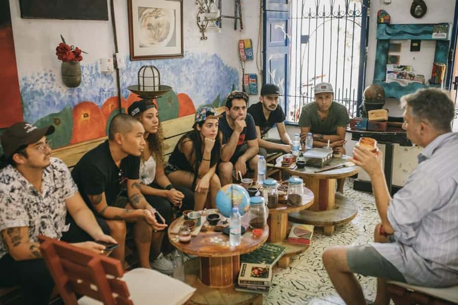 Cartagena Coffee Masterclass: Artisanal Roasting and Brewing - Comparing four to five coffee samples