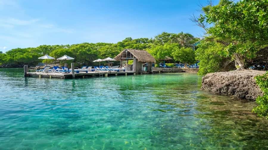 Cartagena: Coralina Island Day Trip with Lunch - A Caribbean day trip with three different personalities