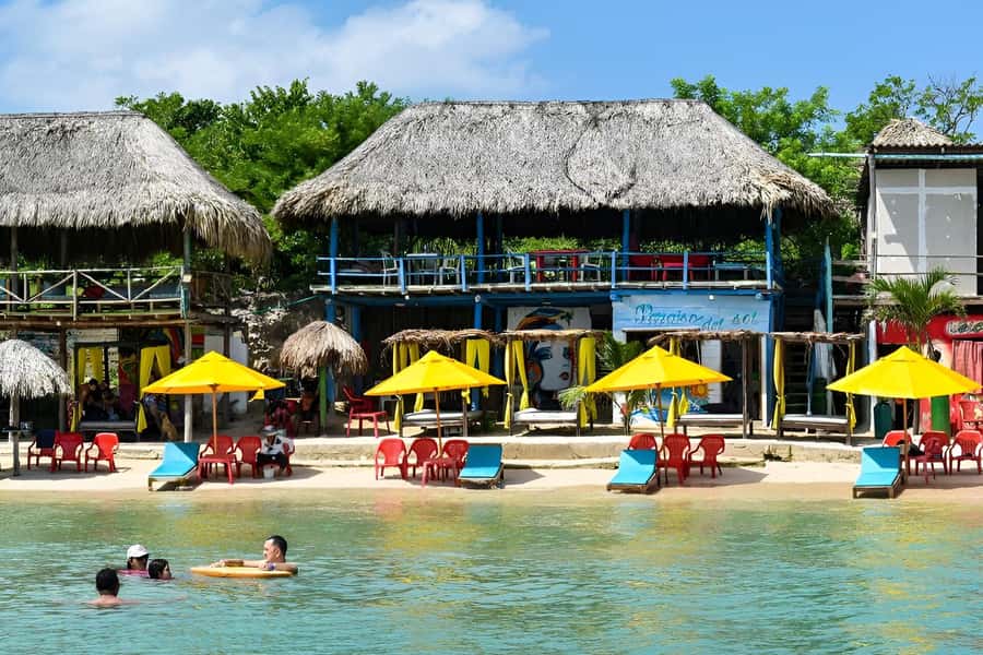Cartagena: Day Tour to Tierra Bomba Island - Getting the timing right