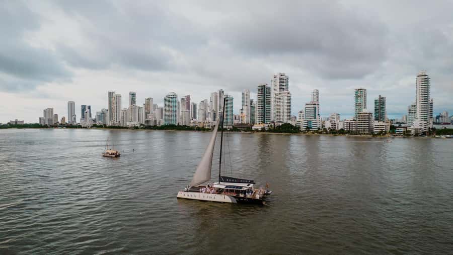Cartagena de Indias: 2-Hour Sunset Cruise - What to bring and what to leave behind